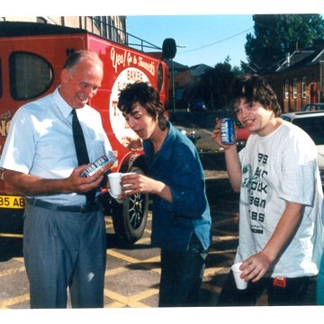 1994 Supergrass visited the factory